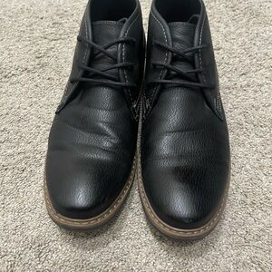 Black Leather Chukka Boots with Classic Lacing